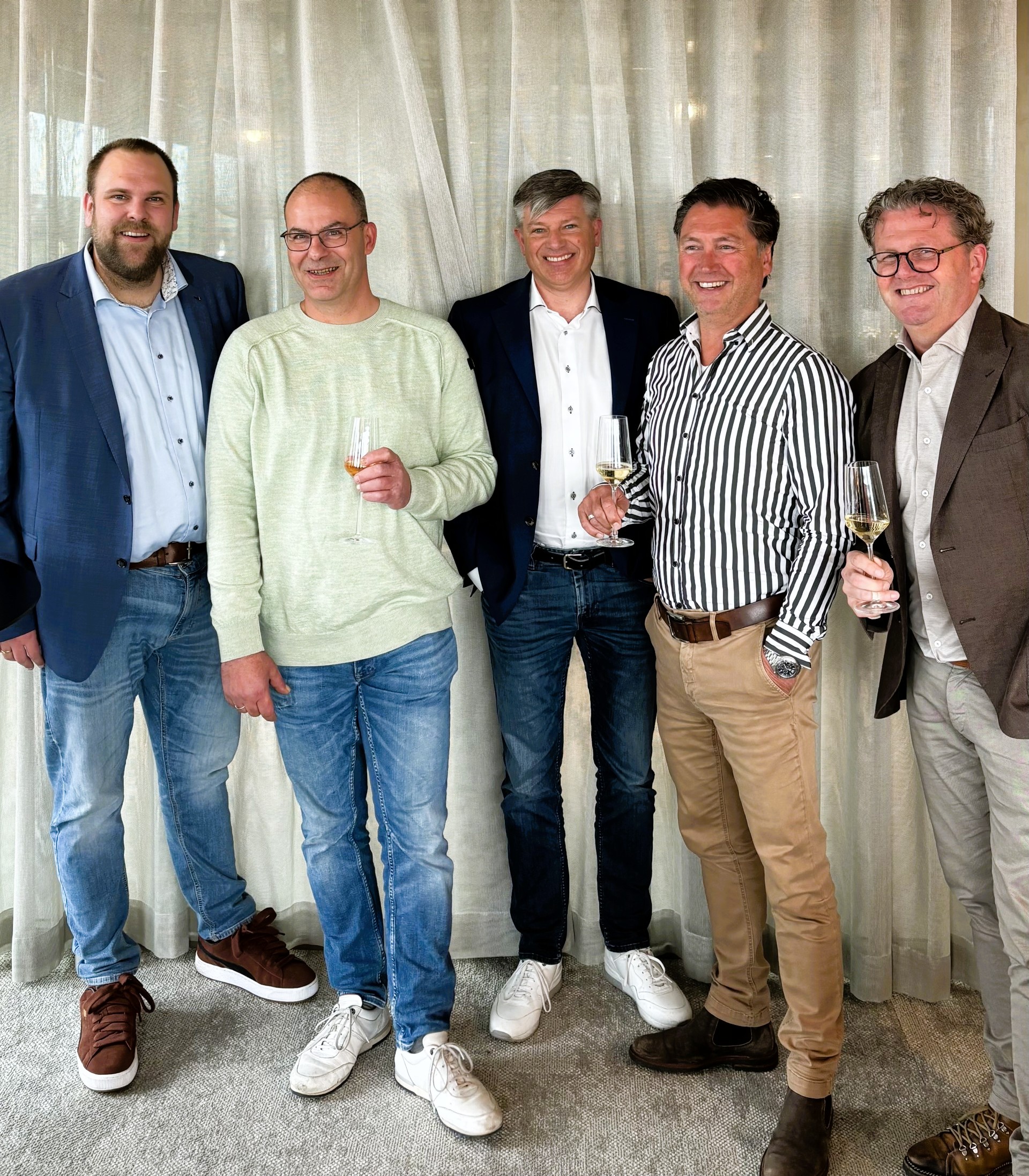 Riverdam versterkt snelgroeiend Smizer met meerderheidsbelang in Accensys