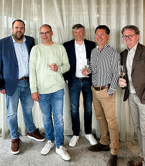 Riverdam versterkt snelgroeiend Smizer met meerderheidsbelang in Accensys