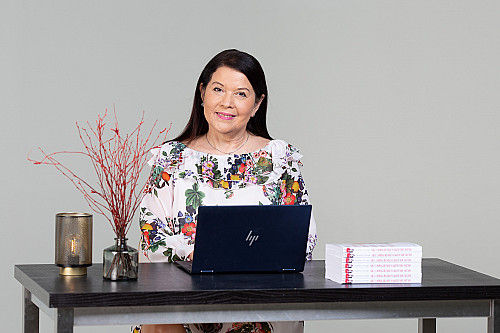 Werken als vrouw in een mannenwereld: ‘Mannen in hoge posities denken dat ze alles kunnen maken’